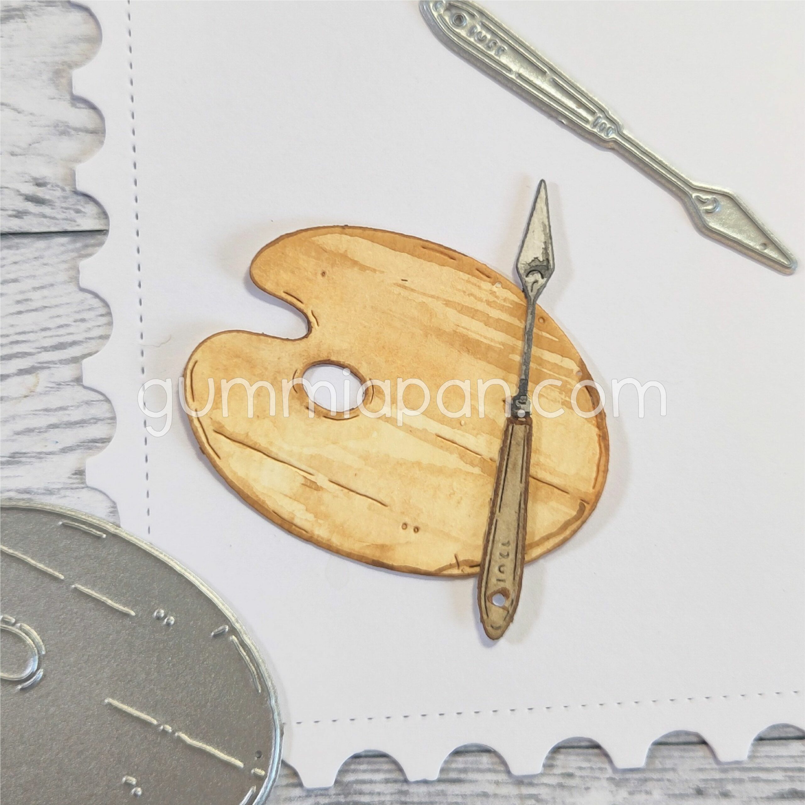 Small Colour Palette and Palette Knife