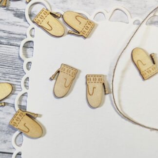 Träfigurer: Vantar med tumme